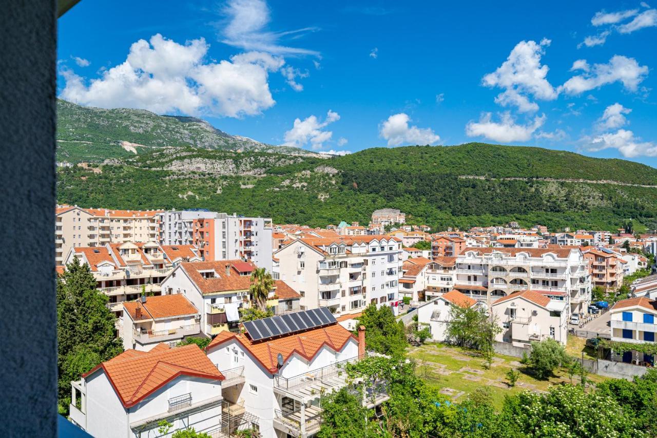 Sea View Apartments In Budva Bagian luar foto