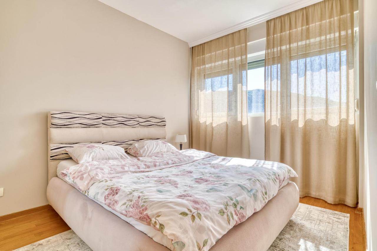 Sea View Apartments In Budva Bagian luar foto